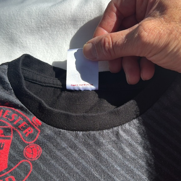 Vintage Manchester United Football Club Kids Tshirt official branded 1997 sz 8-9 - Picture 3 of 11